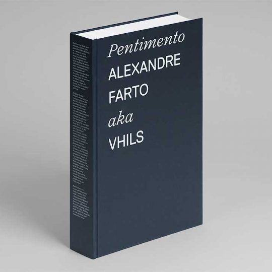 Impressão offset premium do livro "Pentimento de Alexandre Farto aka Vhils" 02